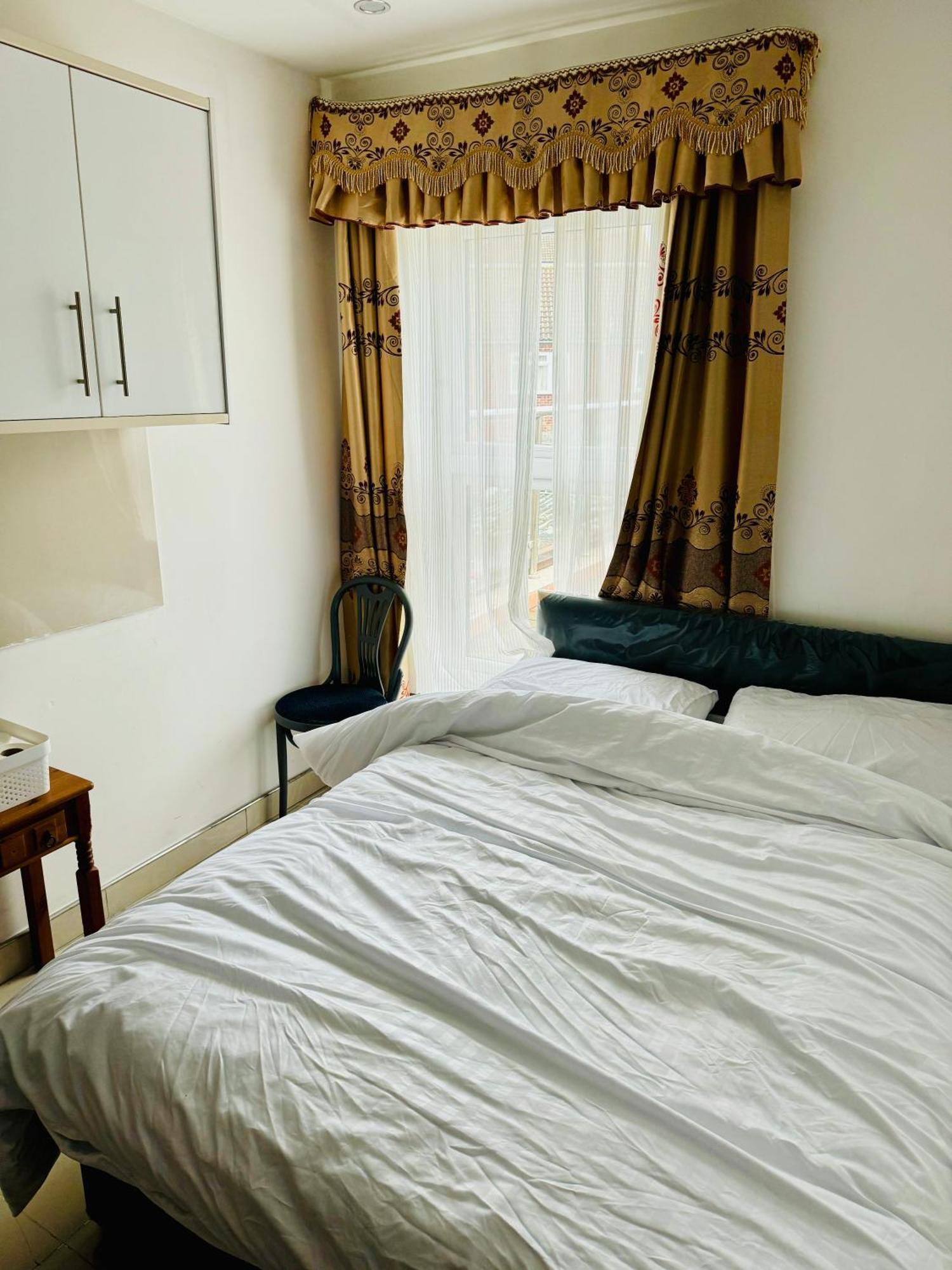 The Great Falcon Accommodation Londres Exterior foto